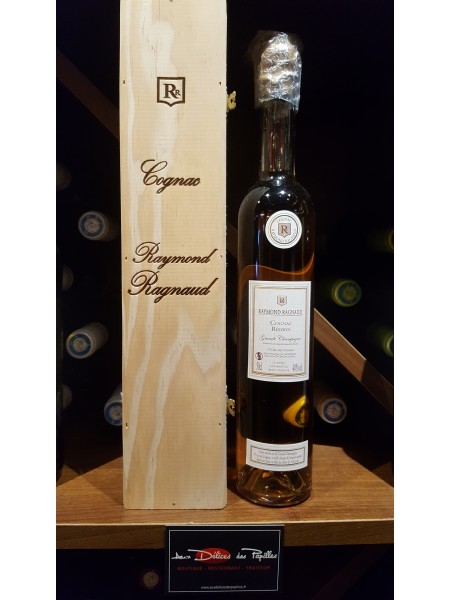 https://www.auxdelicesdespapilles.fr/selection/5800-large_default/cognac-reserve-bellissima-8ans-50cl-coffret-bois.jpg