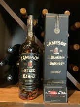 Irish Whiskey Jameson black barrel
