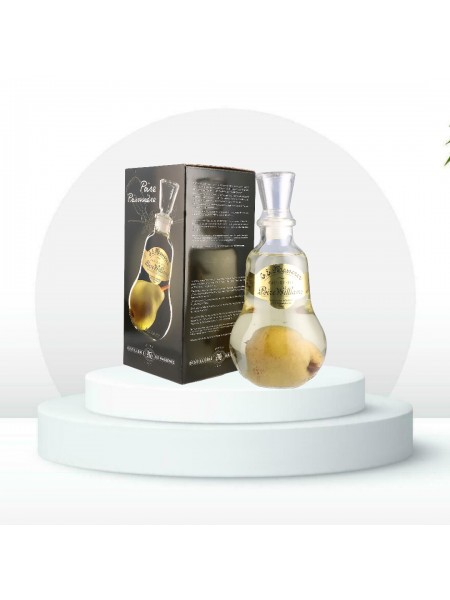 Eau de vie de Poire Williams  avec poire emprisonée Distillerie G.E Massenez